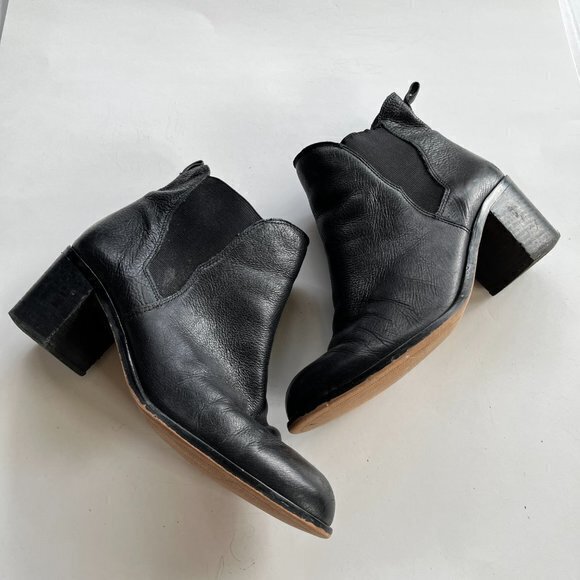 Sam Edelman Justin Black Leather Almond Toe Block Heel Chelsea Bootie - Picture 5 of 10